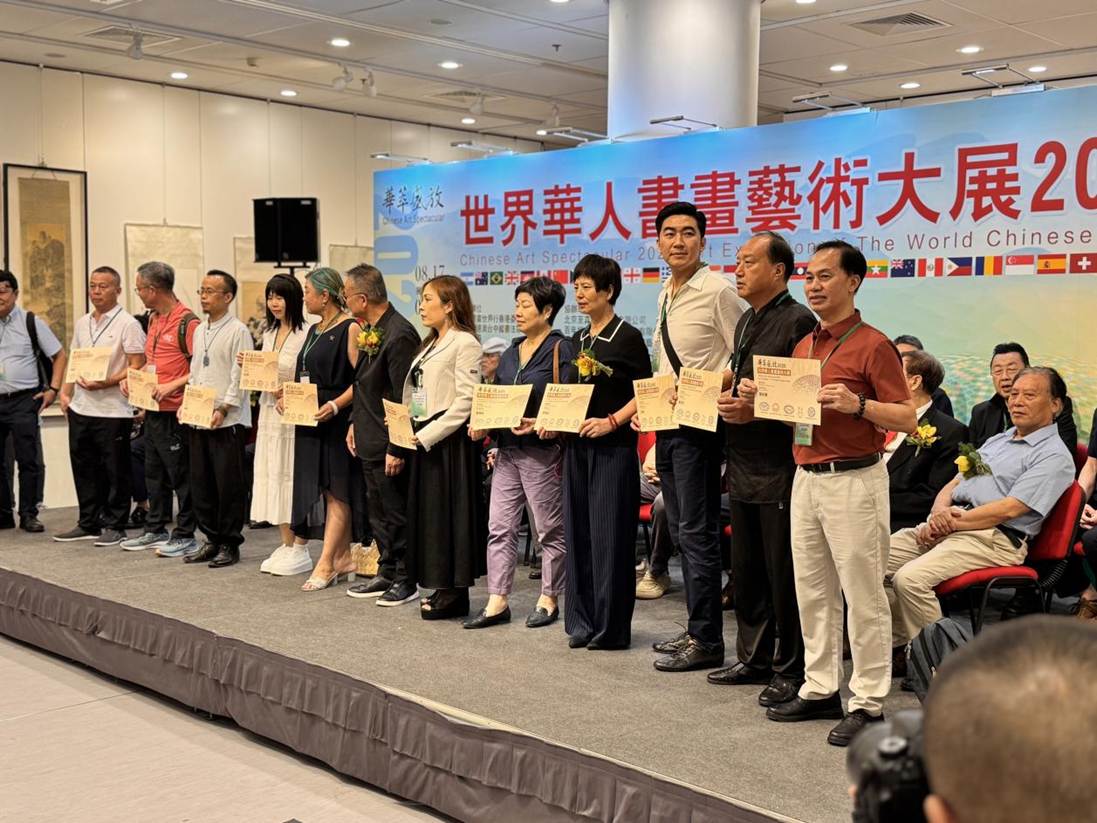 8f0171573a8d4c6ef67e7840657559d